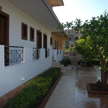 Iljo Apartments Ksamil Esterno foto