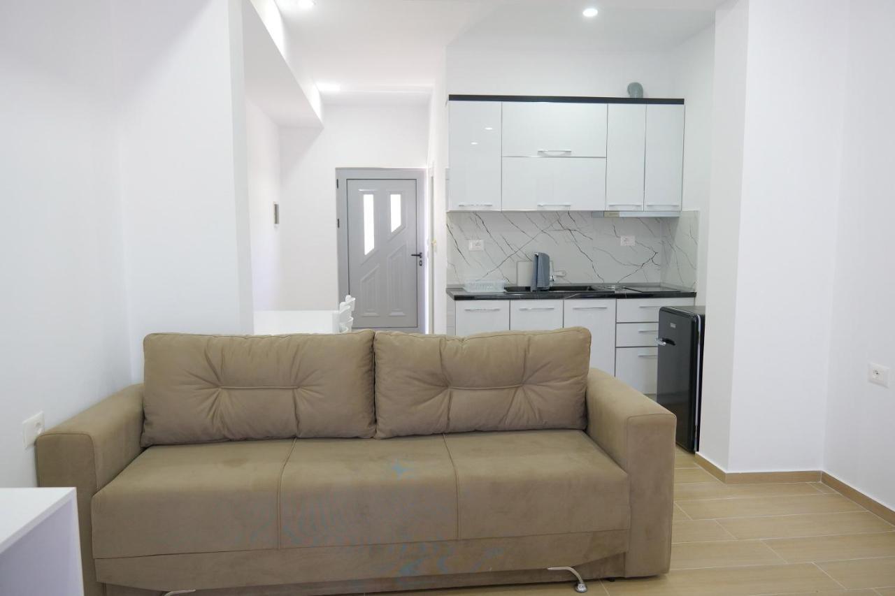 Iljo Apartments Ksamil Esterno foto