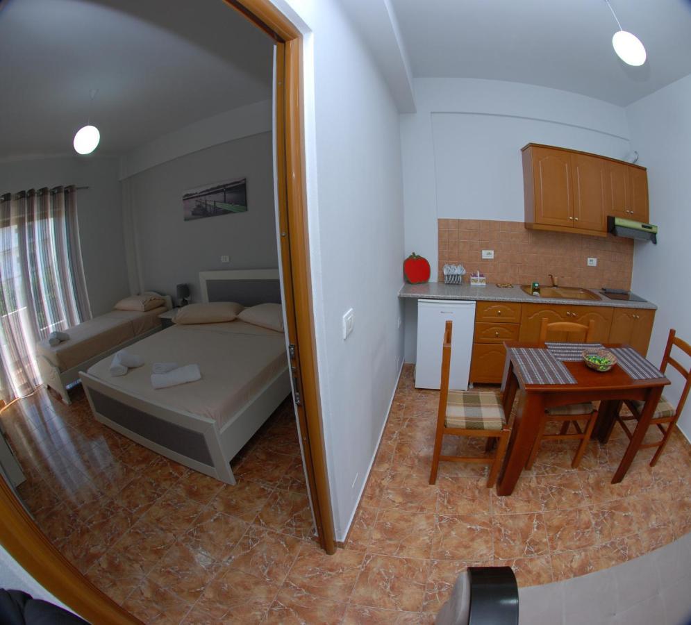 Iljo Apartments Ksamil Esterno foto