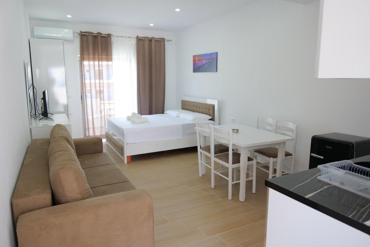 Iljo Apartments Ksamil Esterno foto
