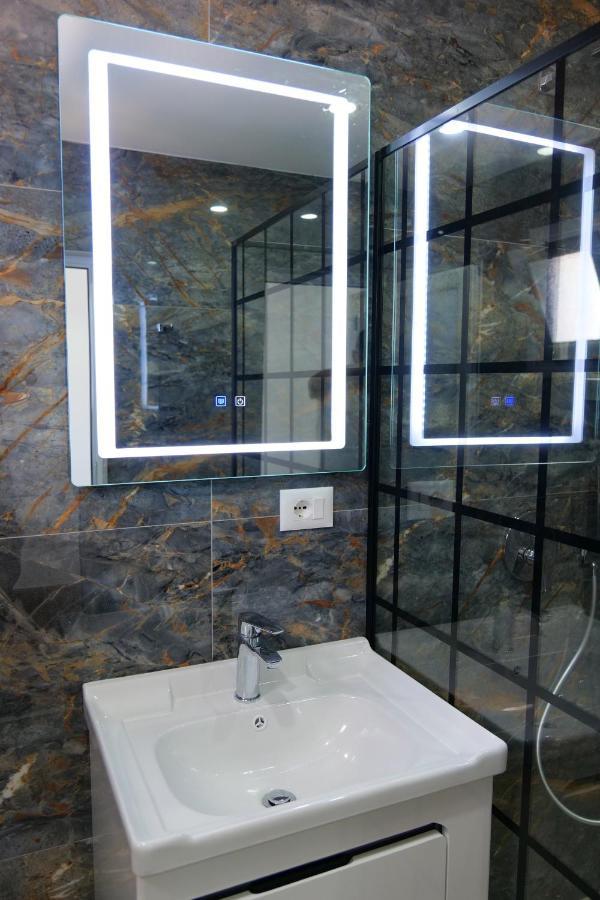 Iljo Apartments Ksamil Esterno foto