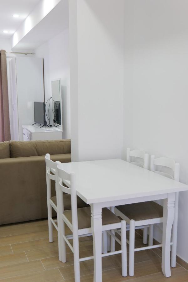 Iljo Apartments Ksamil Esterno foto